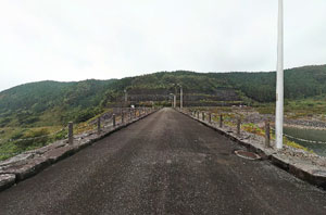 寺山ダム天端