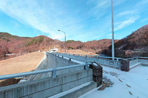 余地左岸