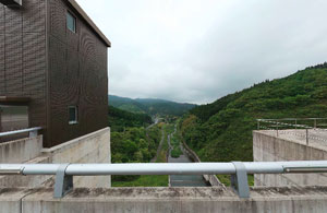 小山ダム天端