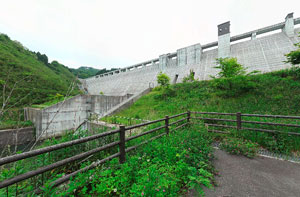小山ダム下から