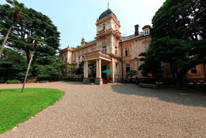旧岩崎邸庭園洋館前